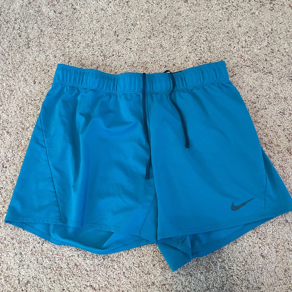 nike women’s shorts